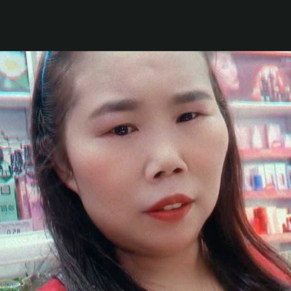 冬天蹙眉故意的照片