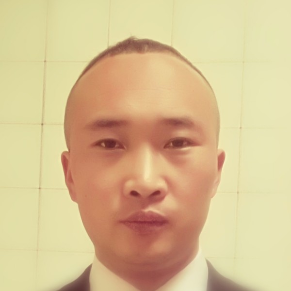 情不自禁的人的照片