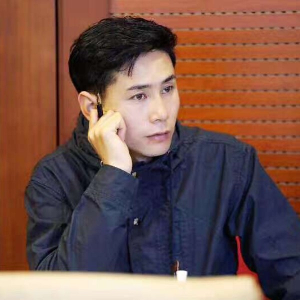 扎西才让的照片