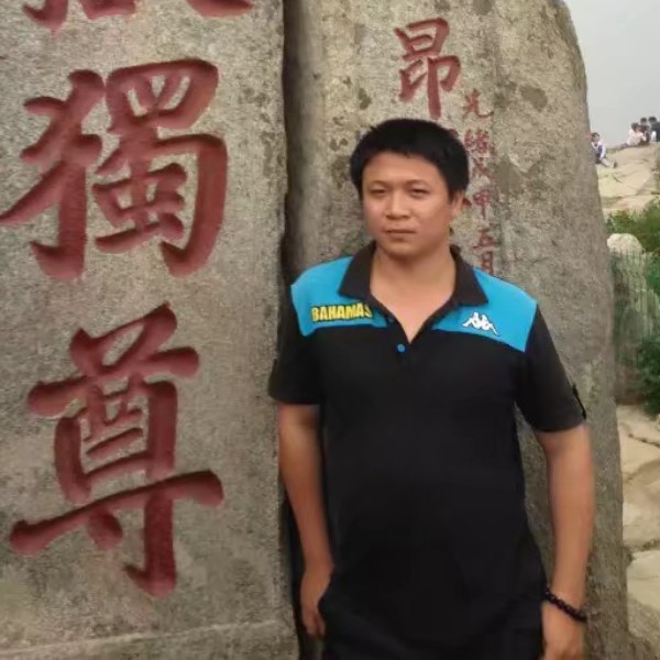 在等那个她出现的照片