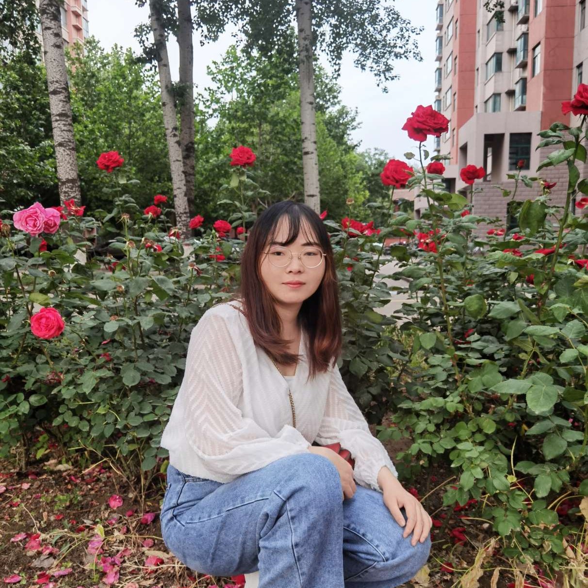 火笑无垠的照片