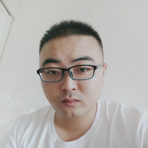 星空下探路的照片