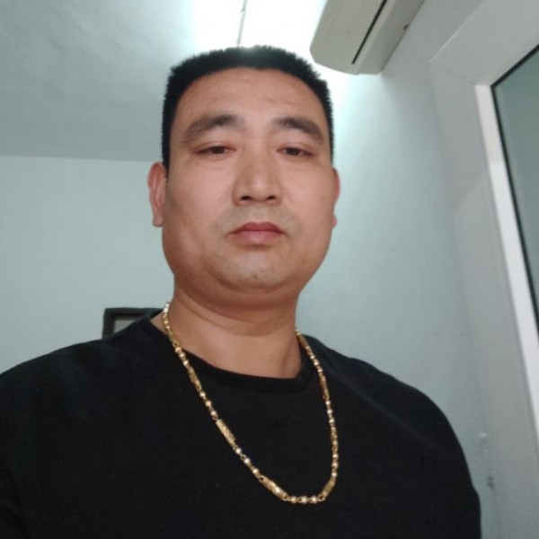 金鱼耍酷的照片