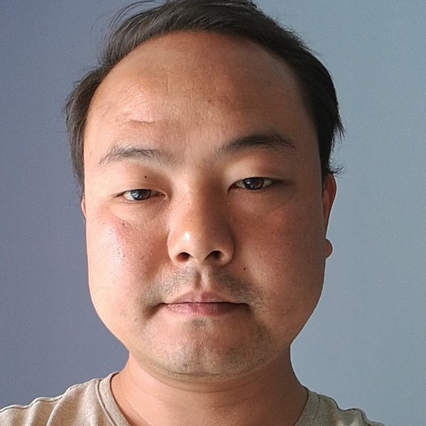 高贵請森槿的照片