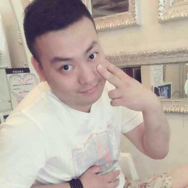 帅气小龙的照片