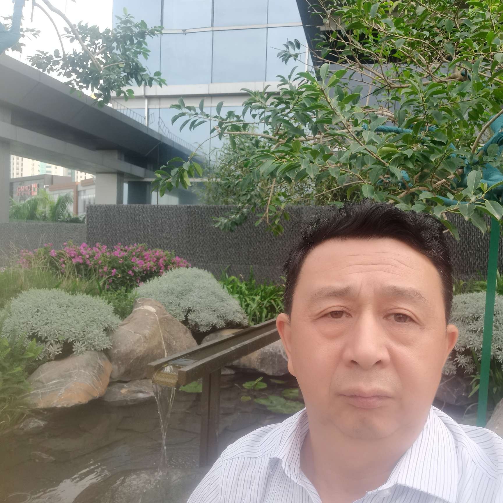沉默网络三哥的照片