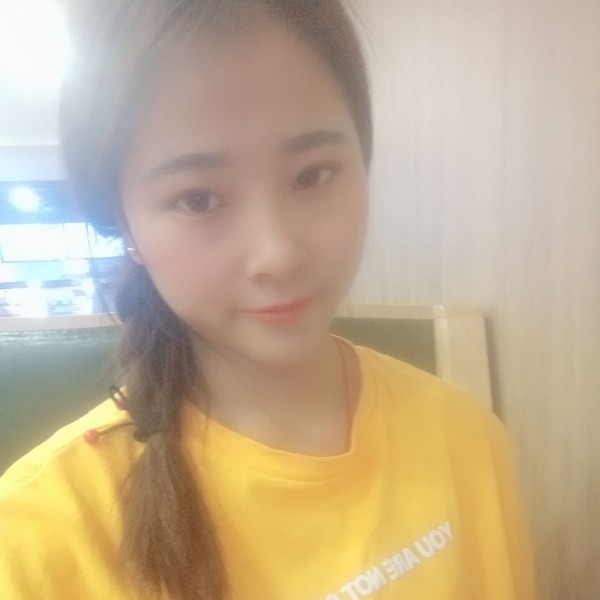 请喊我女王的照片