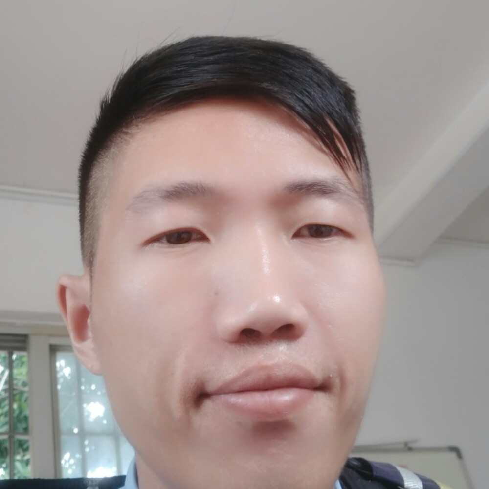 清秀剪影的照片