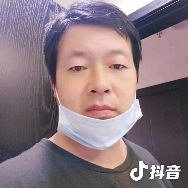 哭泣挽手手链的照片