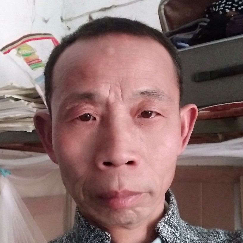 自行车漫步初夏的照片