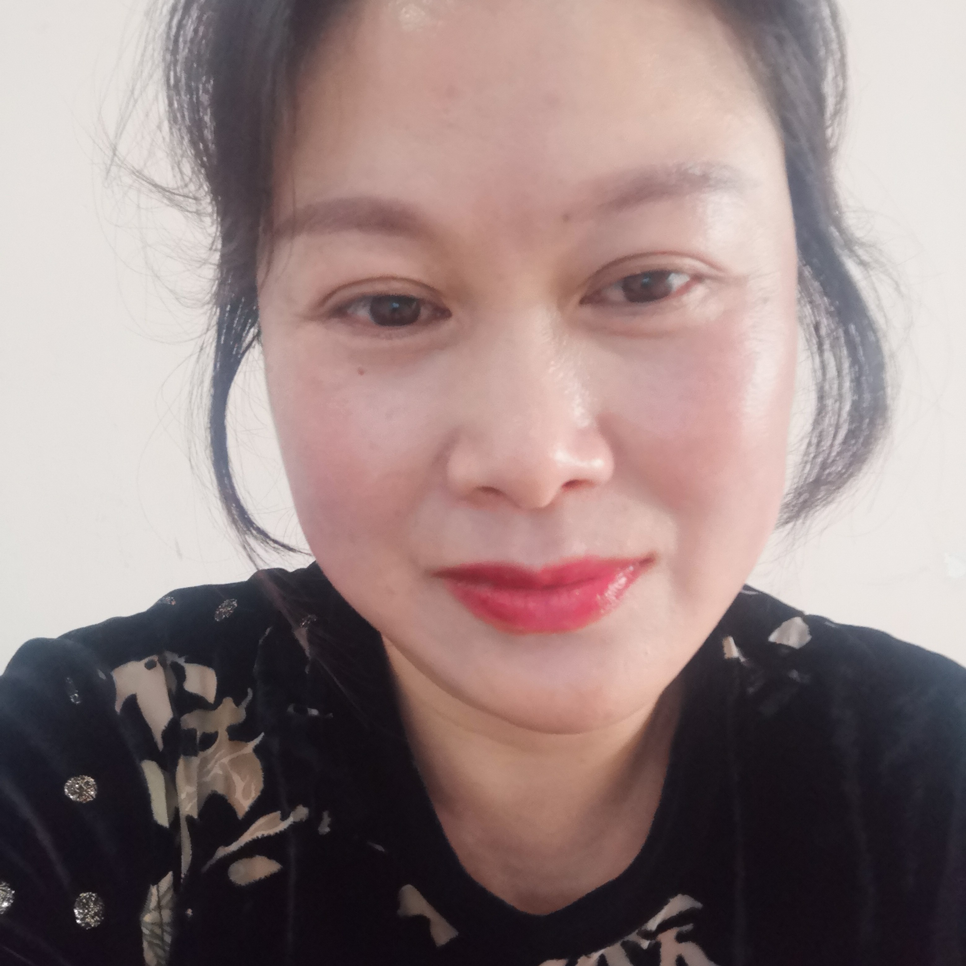 仁爱踢微笑的照片