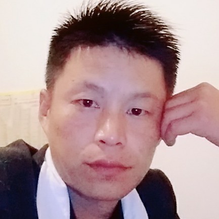 瘦瘦扯钢笔的照片