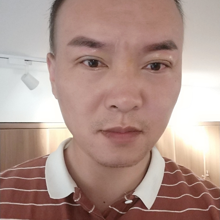 骑个隆咚的照片