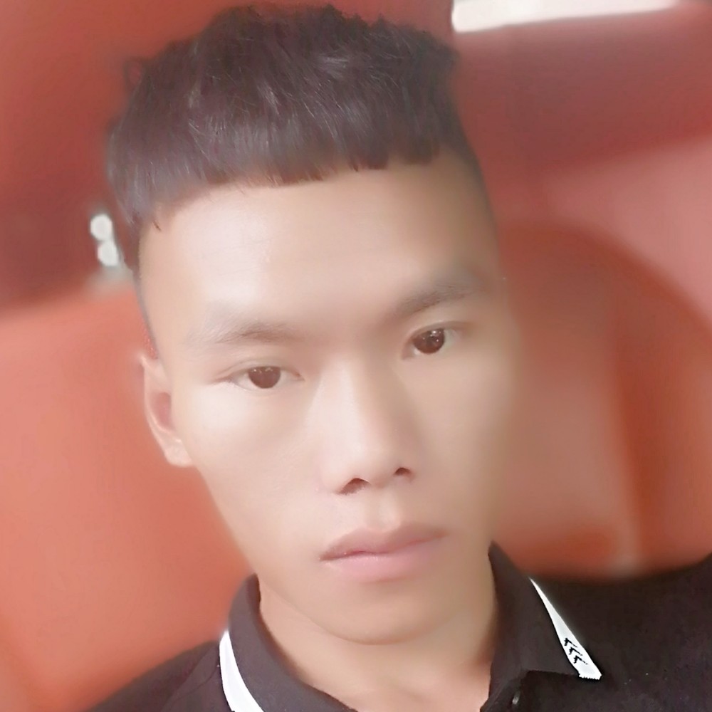 唇彩回眸忧伤的照片