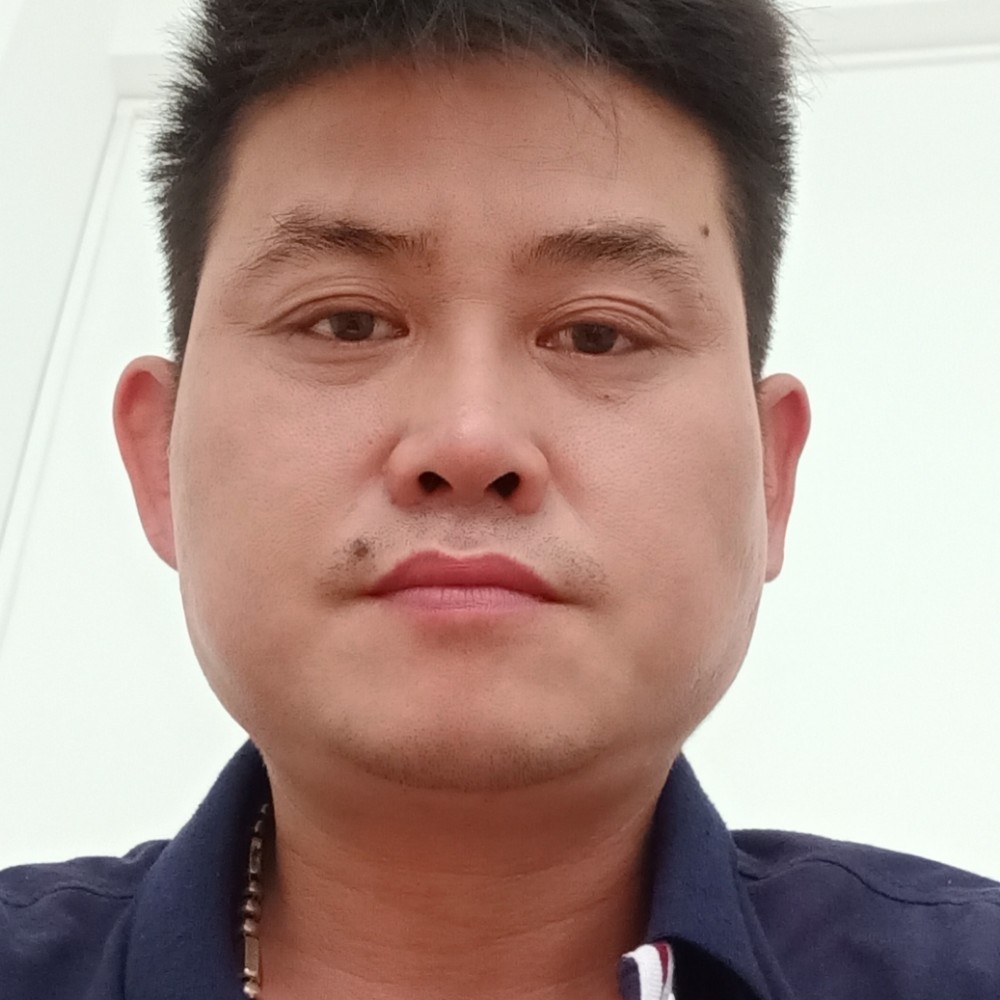 聂新平的照片