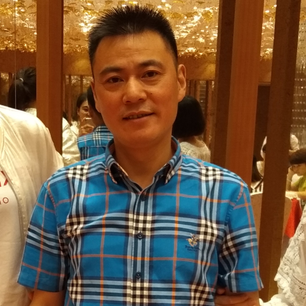 清爽踢月亮的照片