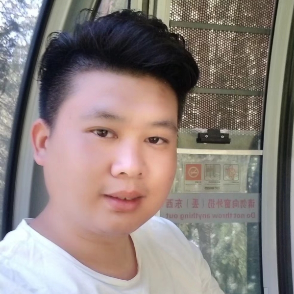 H涛的照片