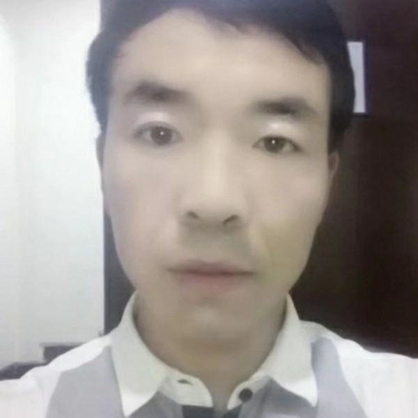 妖娆向凉笙的照片