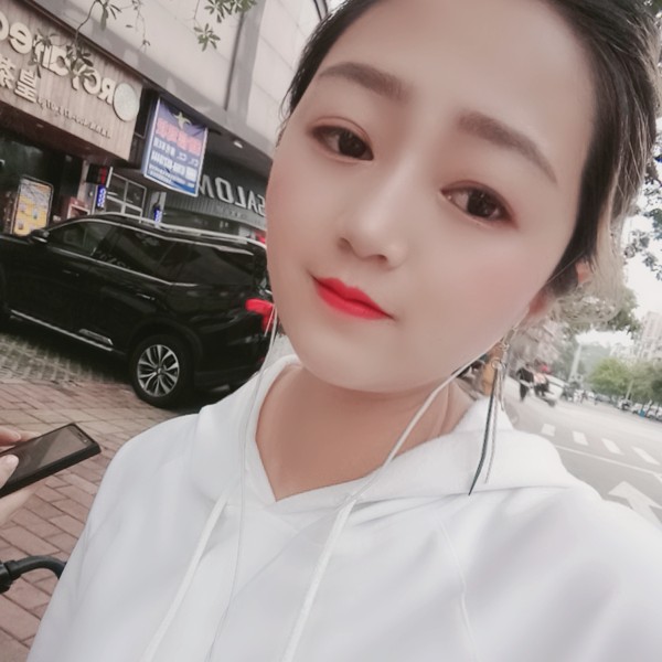 萧萧肖的照片