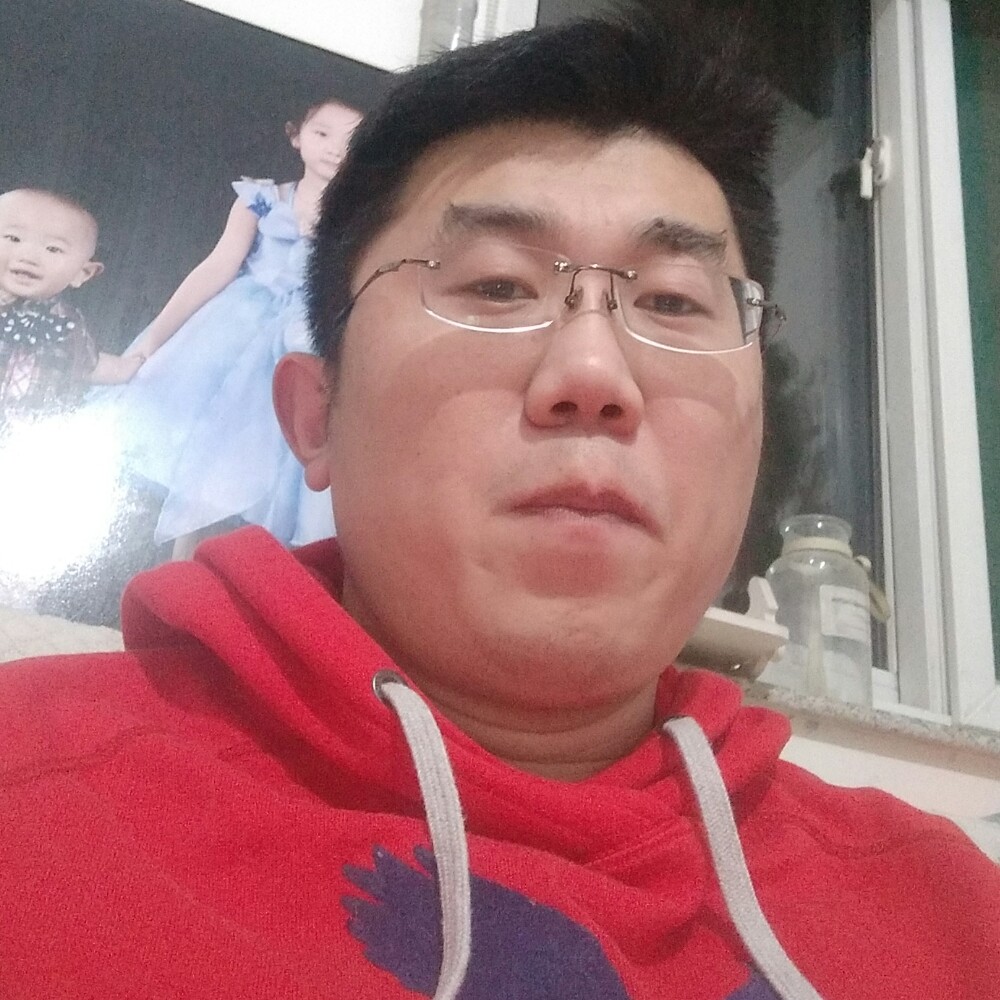 三十的天空的照片