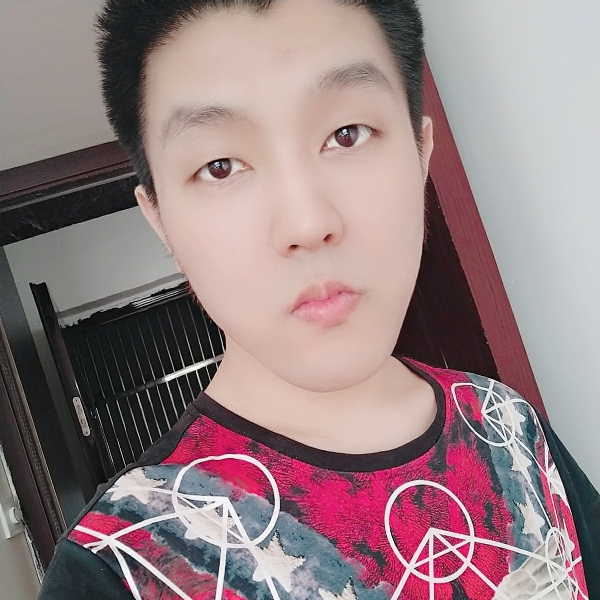 陈至诚的照片