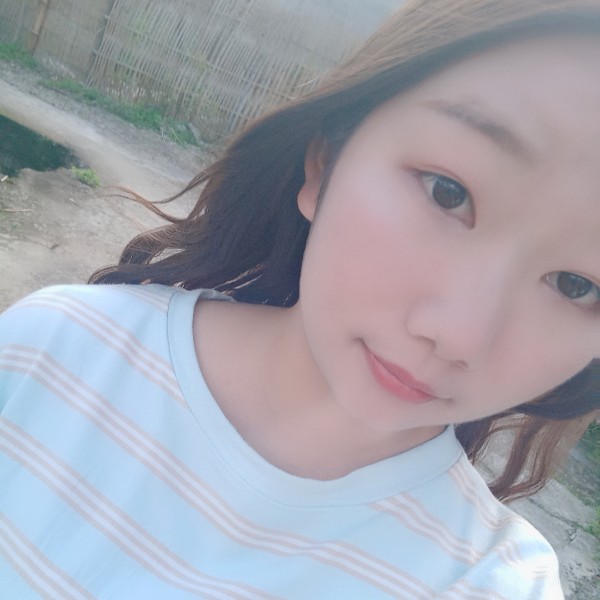 笑女孩的照片