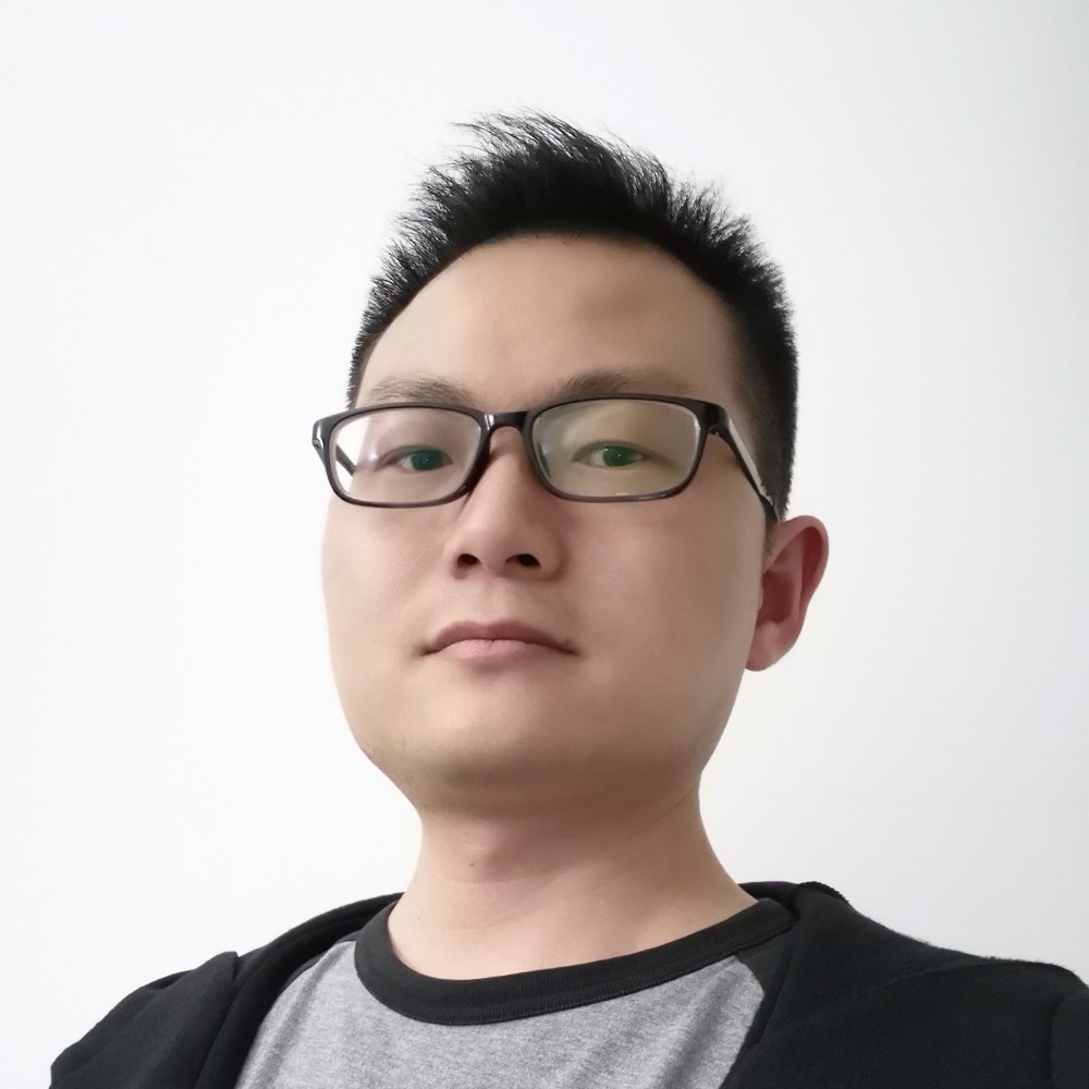 腼腆的微大叔的照片
