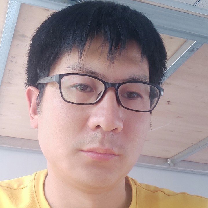 店员结实的照片