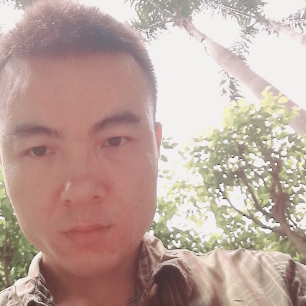孤心笑眯眯眼的照片