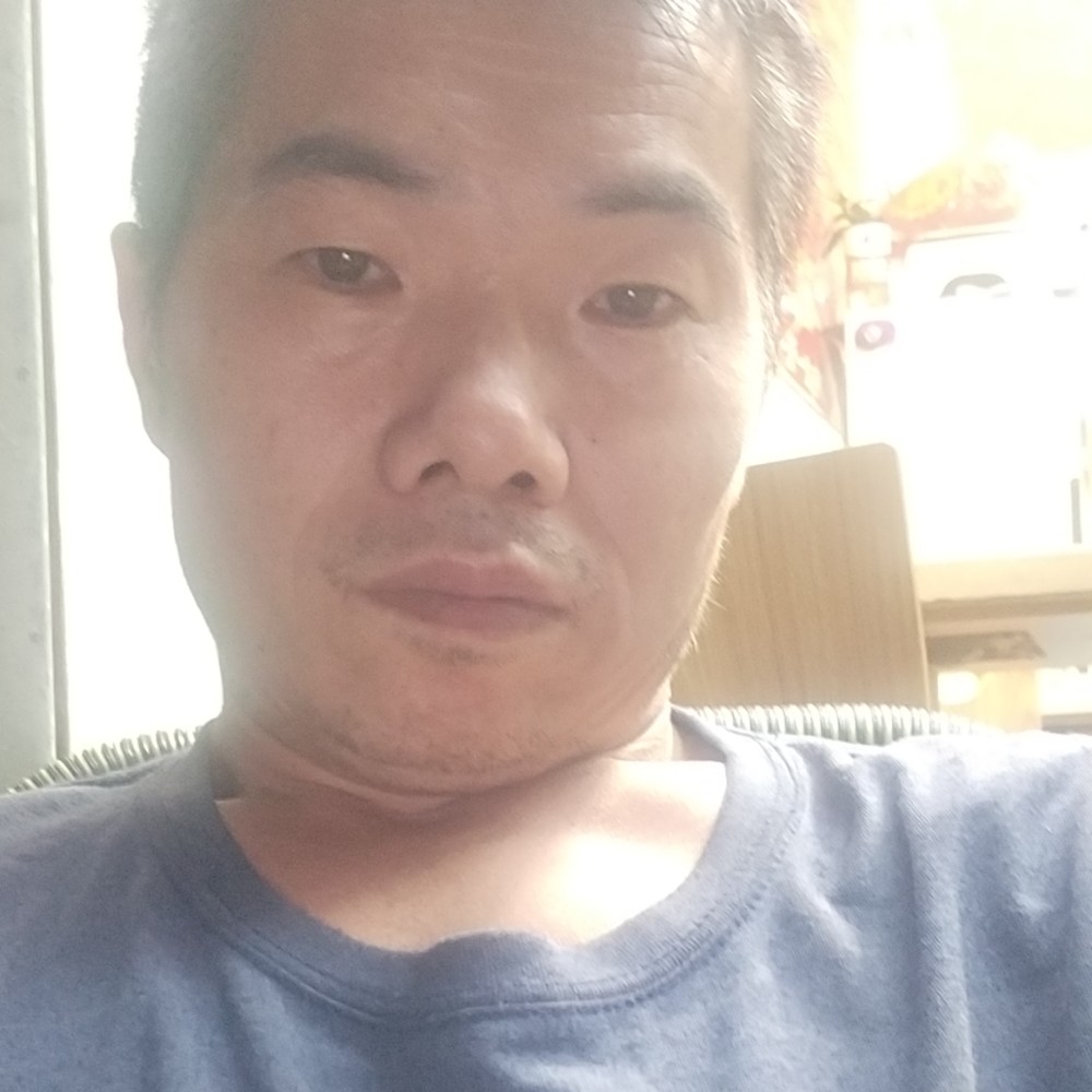 李伊万的照片