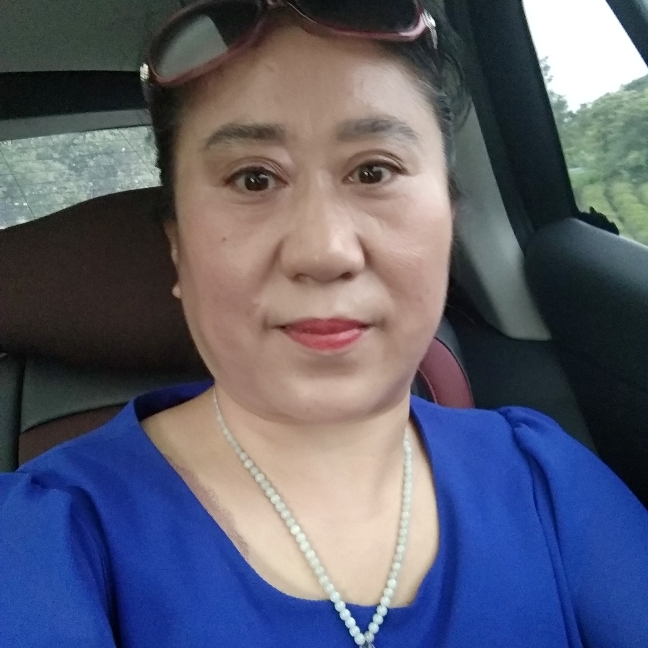 相逄在友缘的路上的照片