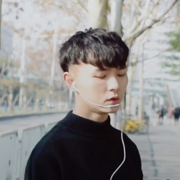 外套向超帅的照片