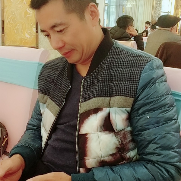 小蚂蚁笑正直的照片