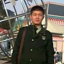 特爱笑的男孩的照片