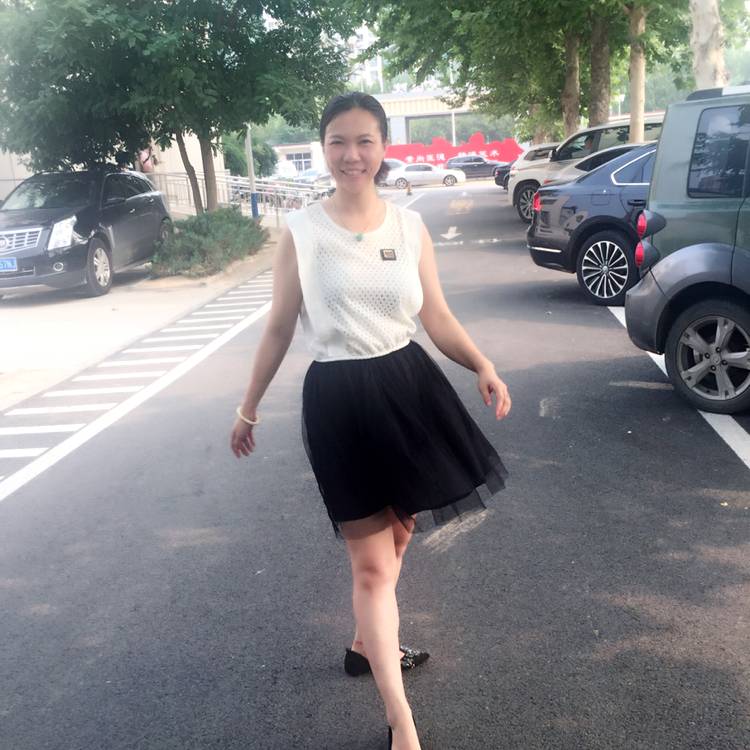 魔女静静的照片