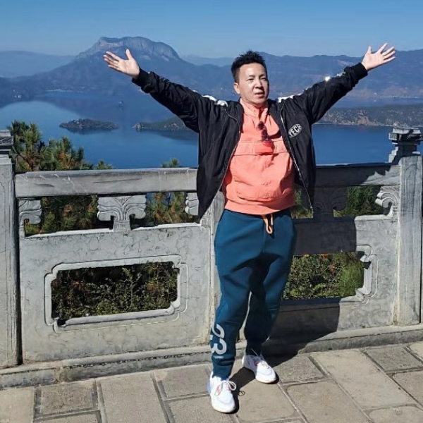 会员242223217的照片