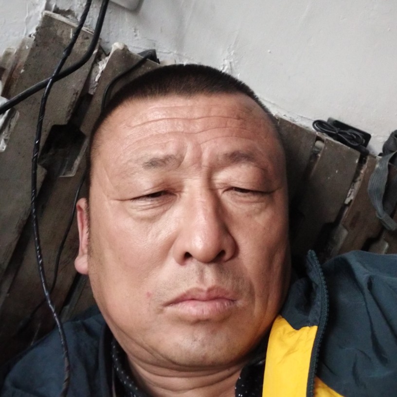 坚强吃醋朋友的照片