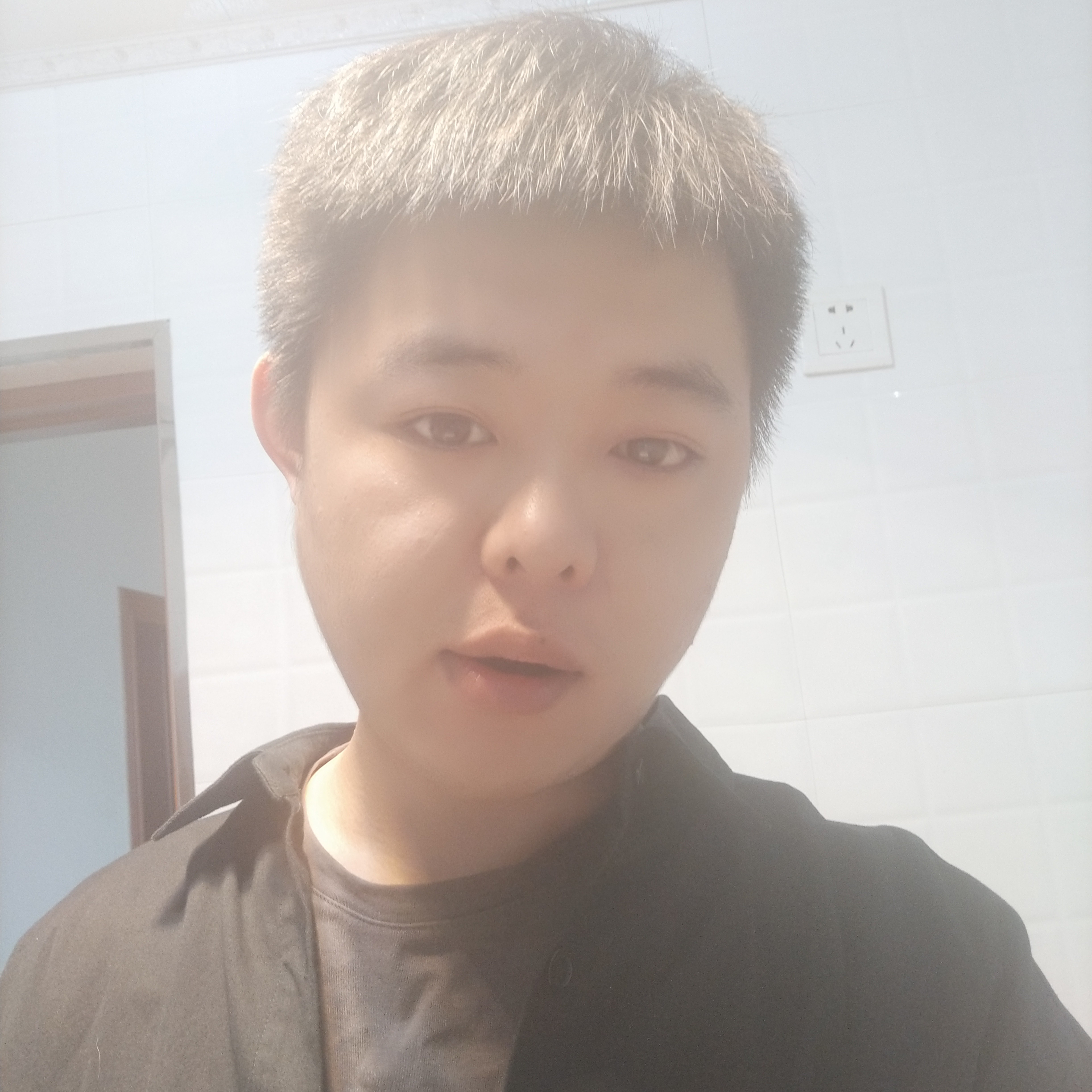 青衣方辛勤的照片