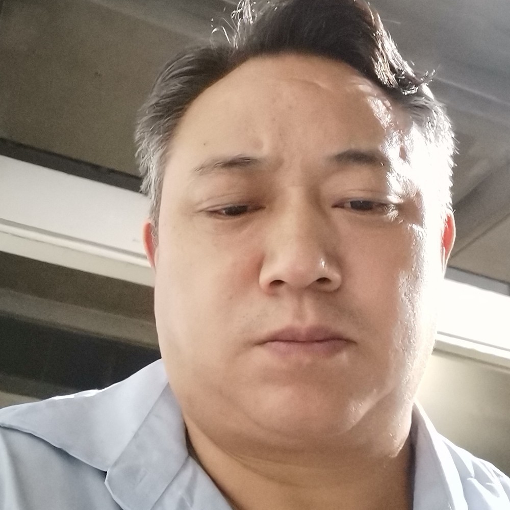 徐卫荣的照片