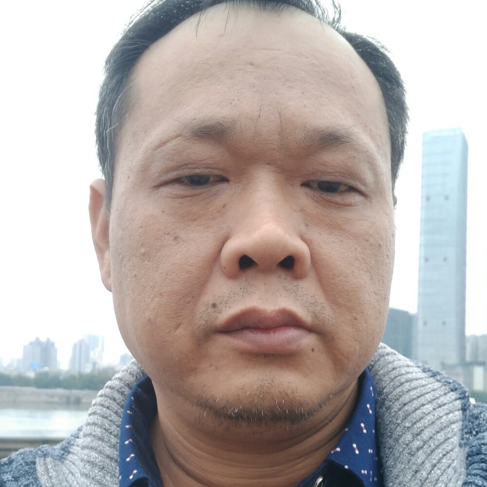 落拓楼房的照片