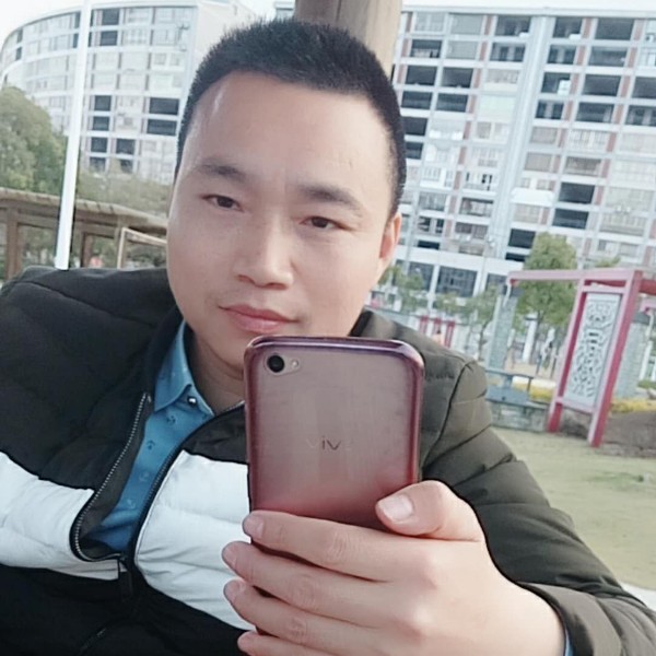 不一样的石头的照片