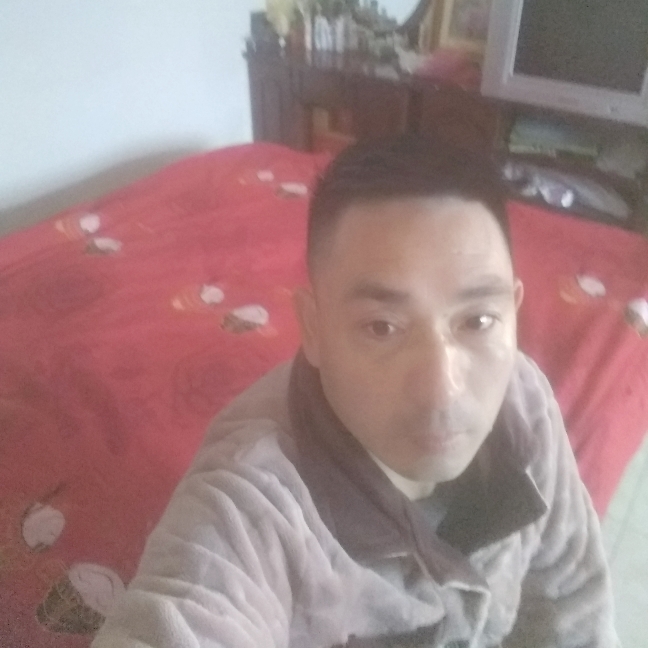 善良的单身男男人的照片
