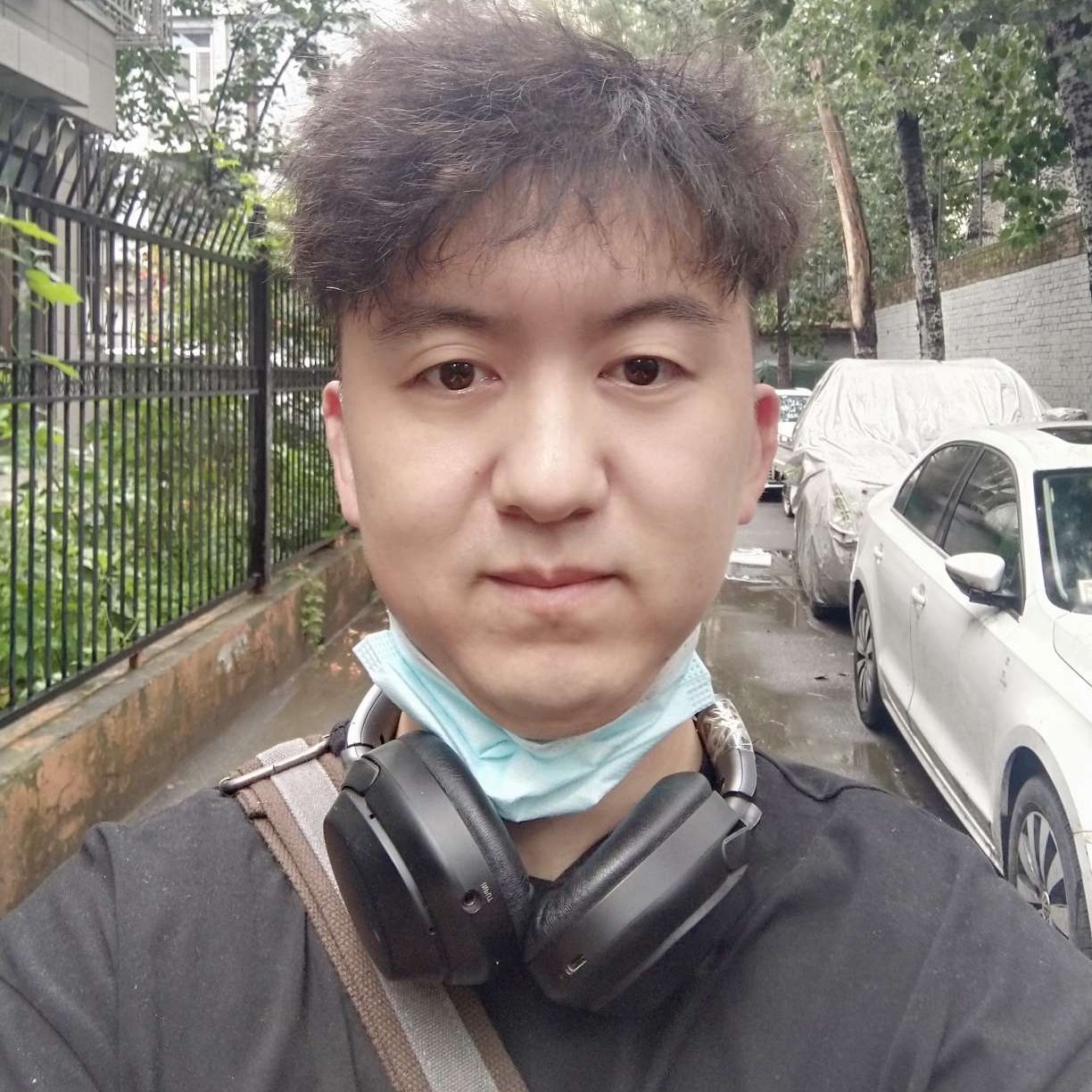 人海中寻寻觅觅的照片