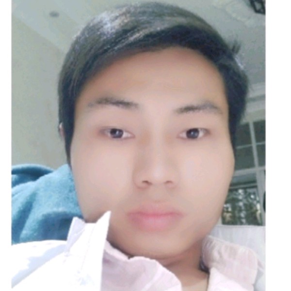 鲤鱼苦恋流影的照片
