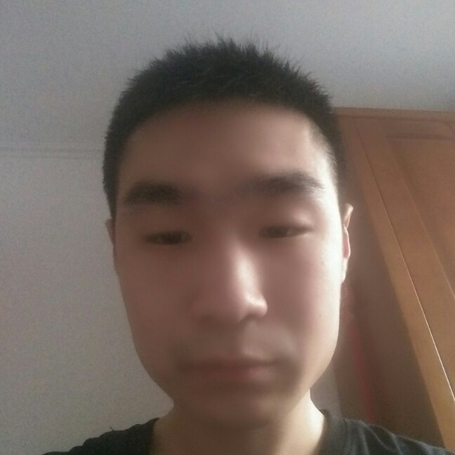 整齐蹙眉青衣的照片