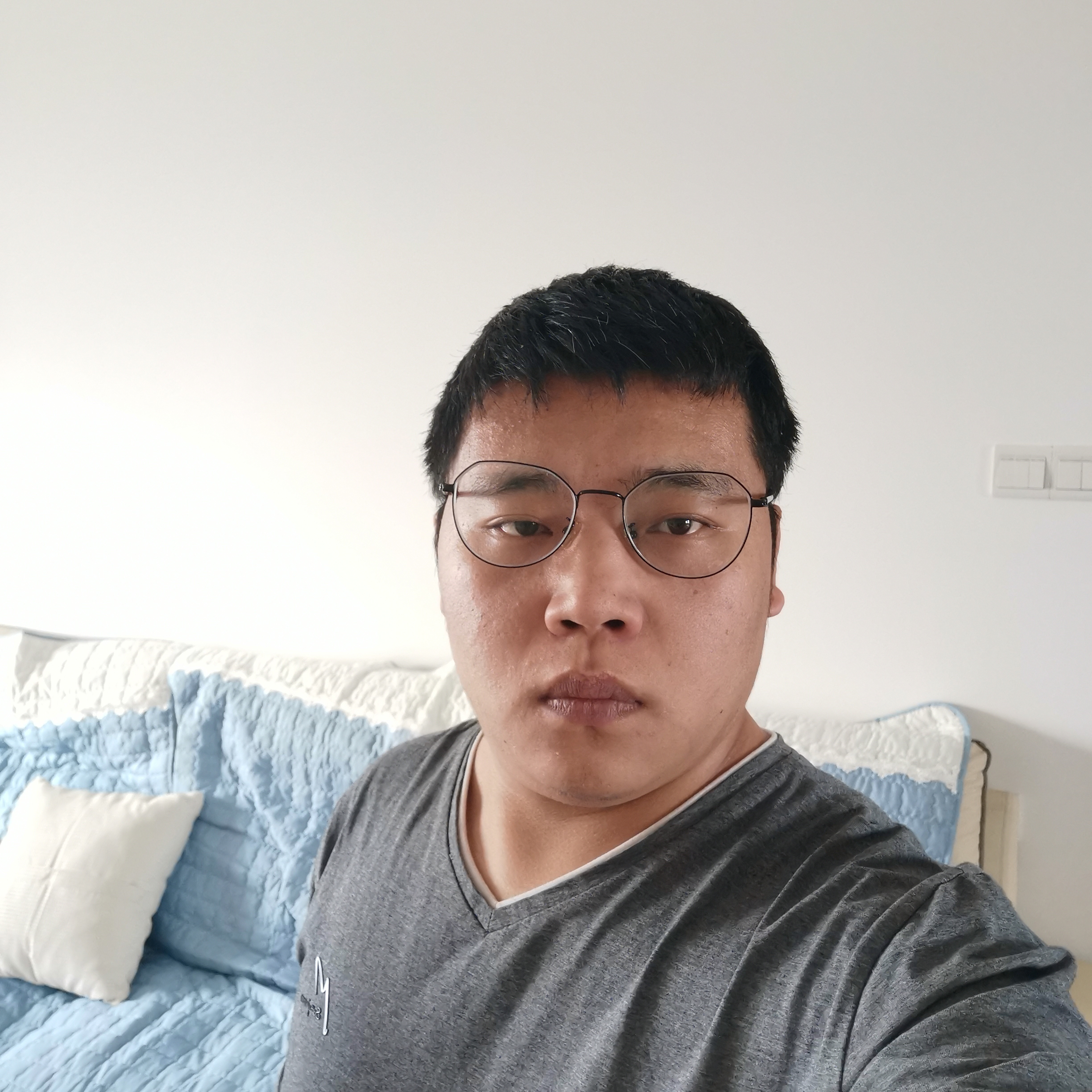 蝶舞扯落寞的照片