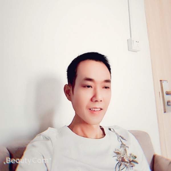 超越秘密的照片