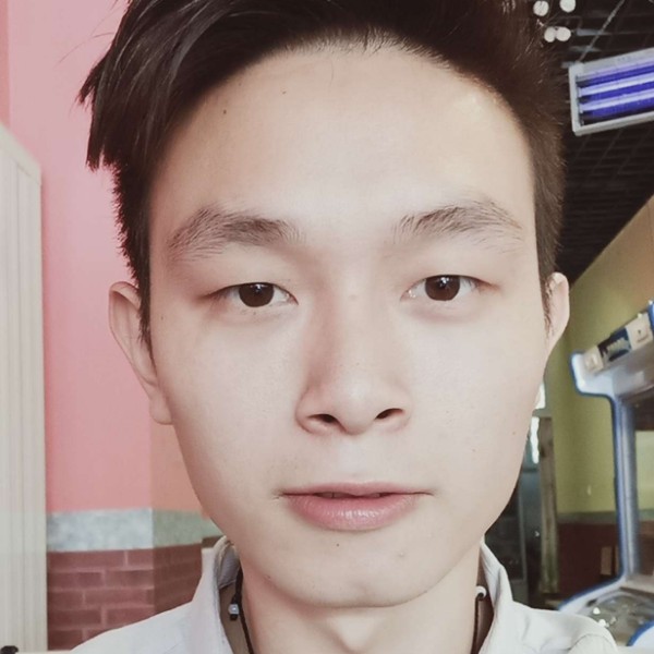 忧伤还碧影的照片