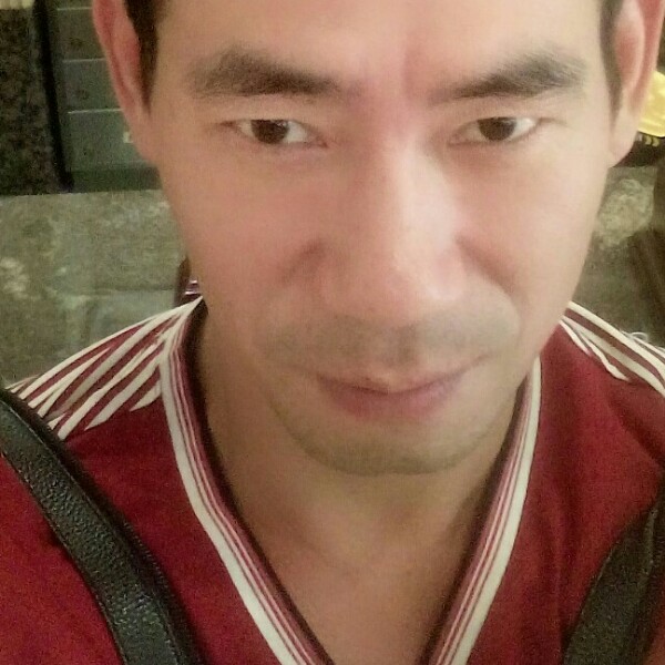 老男帅哥的照片