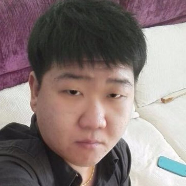 兽性打败理性。的照片